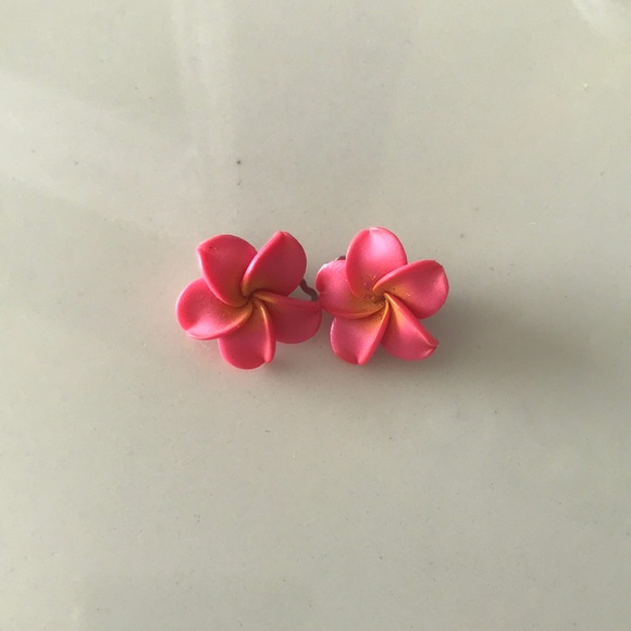 Pink Flower clip on Earrings - Picture 1 of 2
